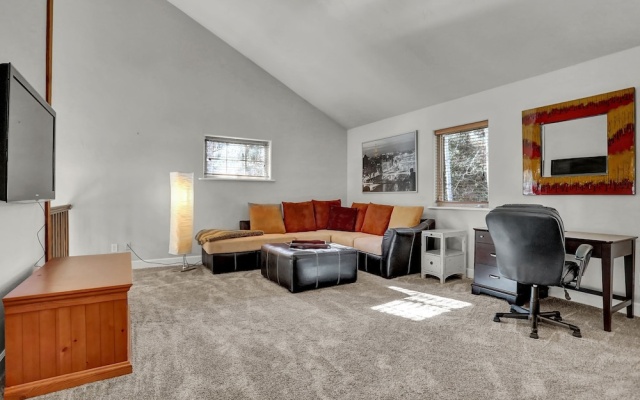 photo 5 of New Listing! Dazzling Custom , Near Skiing 5 Bedroom Home