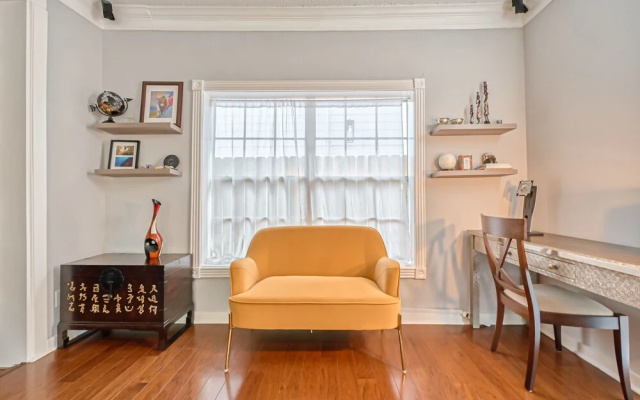 photo 4 of Heights Bungalow in Greater Heights Houston, Child-friendly, Work-cation, Sleeps 8