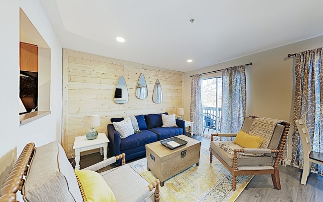 photo 4 of New Listing! Riverfront In Germantown 1 Bedroom Condo