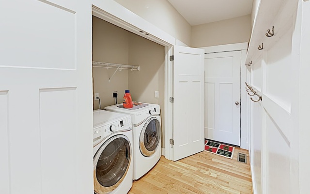 photo 2 of New Listing! Roomy W/ Deck, Near Creamery 4 Bedroom Home
