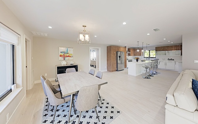 photo 4 of New Listing! Singer Island Stunner W/ Pool 3 Bedroom Home