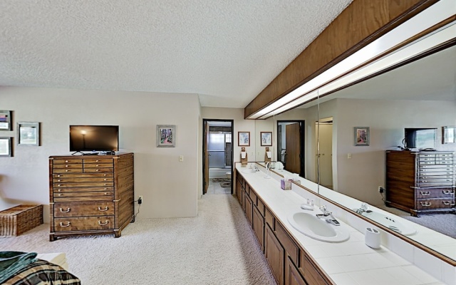 photo 4 of New Listing! Summit County Splendor By Lake Dillon 3 Bedroom Townhouse