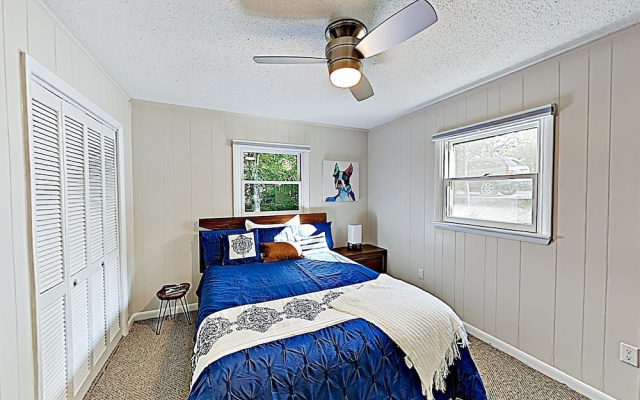 photo 5 of New Listing! The Chocolate W/ Kayaks 2 Bedroom Home
