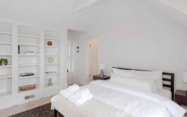 photo 5 of New Listing! Updated Victorian W/ Lake Union Views 3 Bedroom Home
