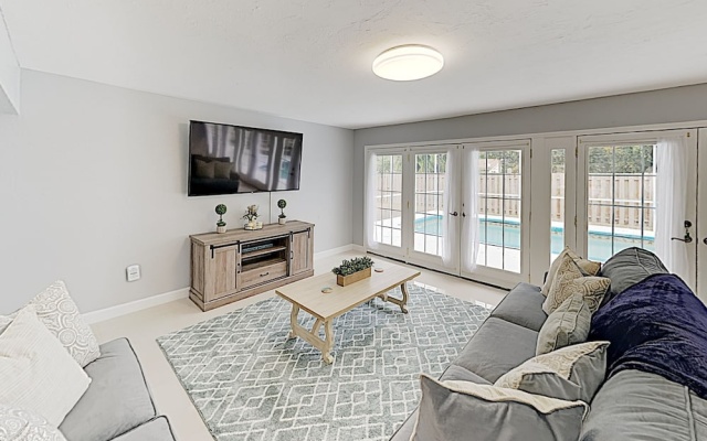 photo 4 of New Listing! Updated W/ Caged Pool & Patio 4 Bedroom Home