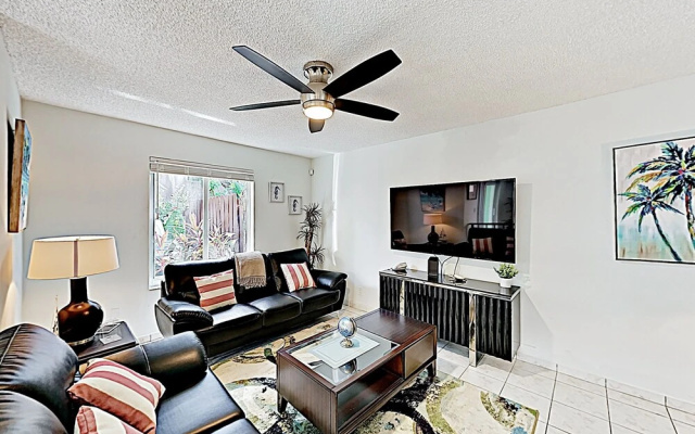 photo 3 of New Listing! Updated W/ Private Hot Tub 3 Bedroom Duplex