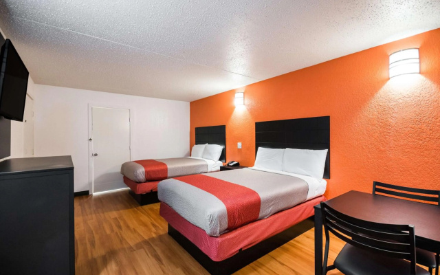 photo 4 of Motel 6 Houston, TX - Brookhollow