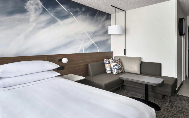 photo 5 of Newark Liberty International Airport Marriott