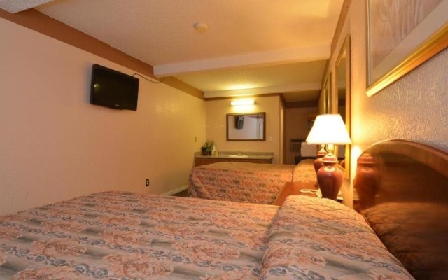 photo 4 of The Newcastle Motel