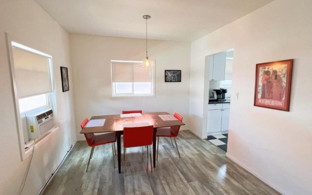 photo 3 of Newly remodeled 1 bed, 1 bath home near LAX, Forum