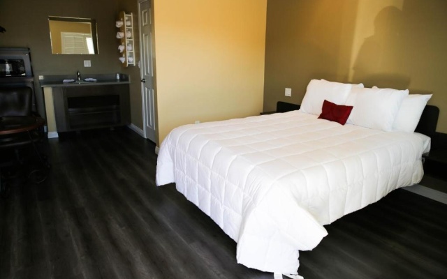 photo 4 of Newport Bay Inn