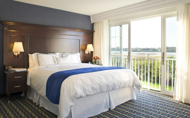 photo 4 of Newport Beach Hotel & Suites