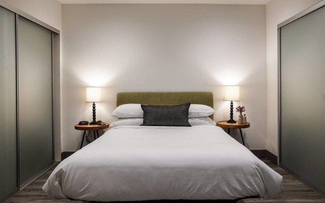 photo 3 of Nice & Cozy 1 Bedroom Dtla