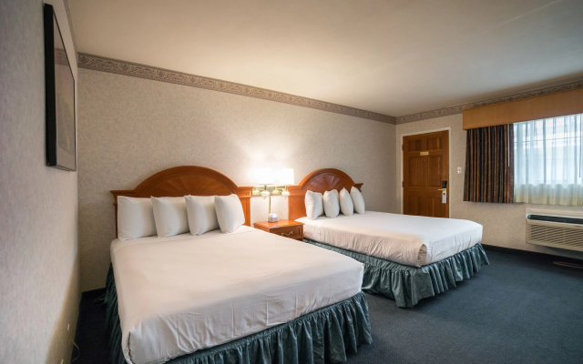 photo 4 of Nob Hill Motor Inn