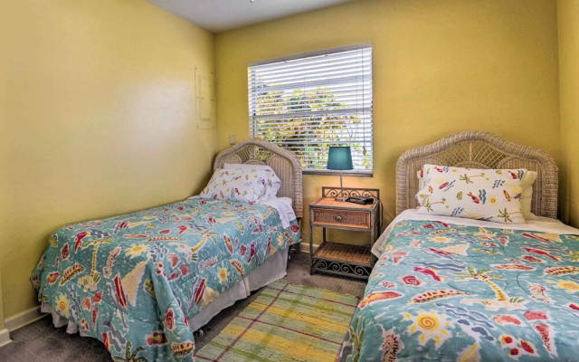 photo 4 of Nokomis Home w/ Gas Grill: 2 Blocks to Beach!