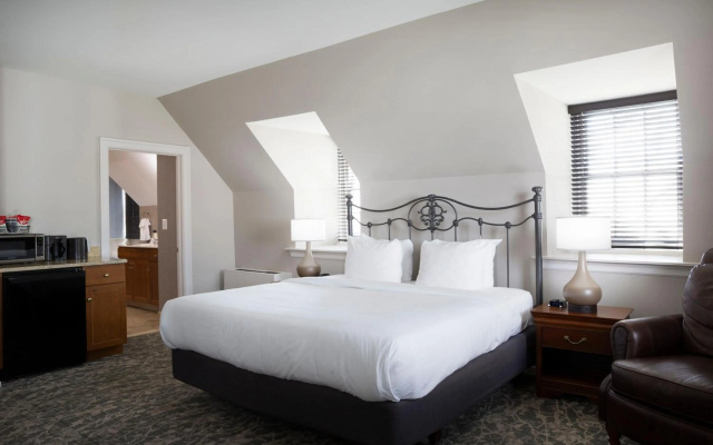 photo 5 of Normandy Farm Hotel and Conference Center