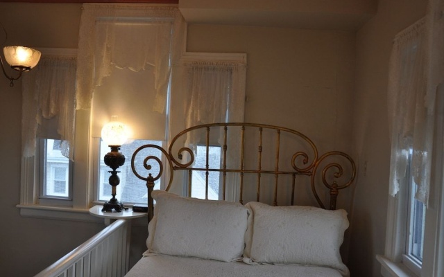 photo 4 of Normandy Inn