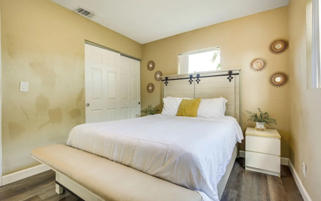 photo 2 of North Lauderdale Vacation Rental: 8 Mi to Beach!