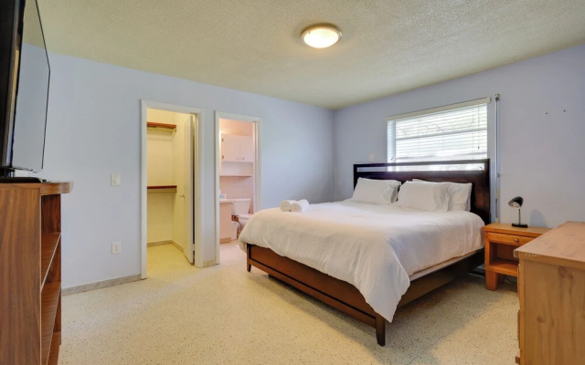 photo 5 of North Miami Beach Rental: Near Walking Park!