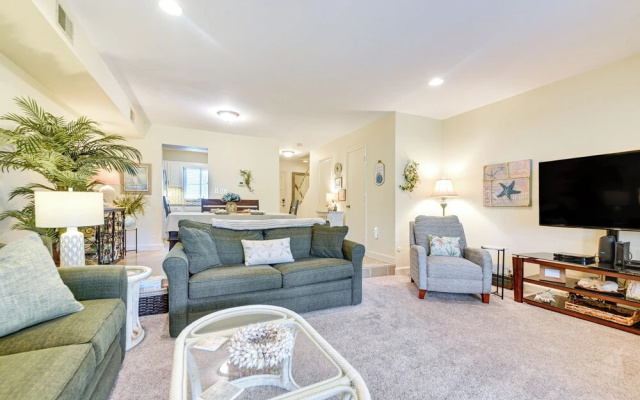 photo 4 of Patio + Pool Access: North Myrtle Beach Retreat!