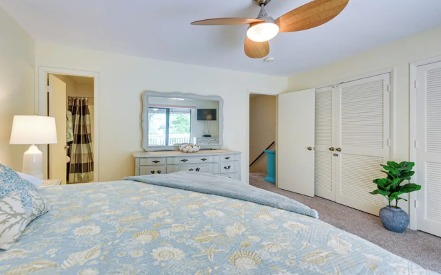 photo 5 of Patio + Pool Access: North Myrtle Beach Retreat!