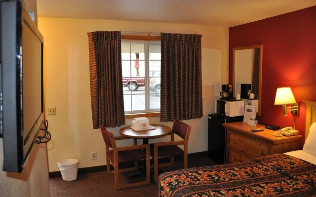 photo 3 of Holiday Inn Express & Suites Bloomington W Mall