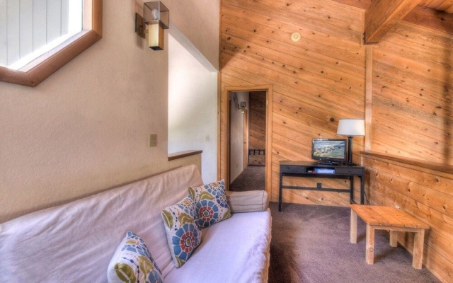 photo 2 of Northwoods Hangout Near Tahoe Donner