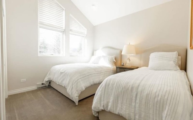 photo 4 of Northwood's Juniper 311 6 Bedroom Condo by RedAwning