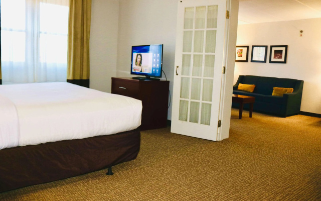 photo 5 of Comfort Suites Near Casinos Norwich-Uncasville CT