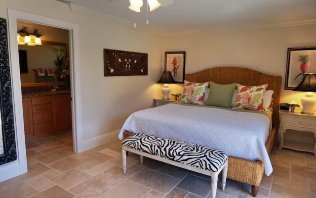 photo 2 of NP100TH 712 3 Bedroom Holiday Home by Marco Naples Vacation Homes