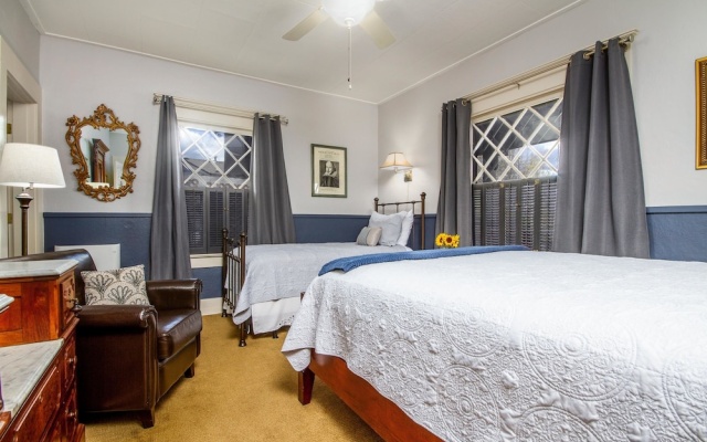 photo 3 of Oak Hill Bed & Breakfast