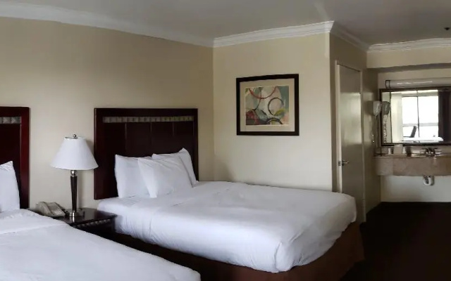 photo 5 of Oak Tree Inn
