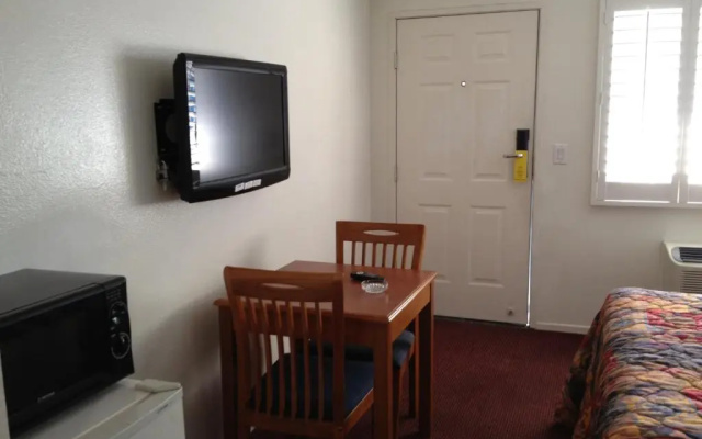 photo 3 of Scottish Inns Long Beach