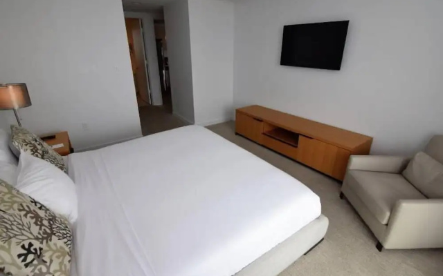 photo 2 of Ocean & Bay View Residence 1 Bed 1 Bath @ Beachwalk