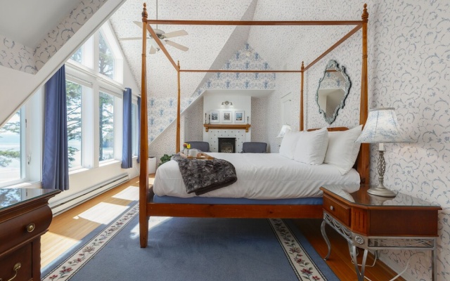 photo 2 of Ocean House Bed and Breakfast