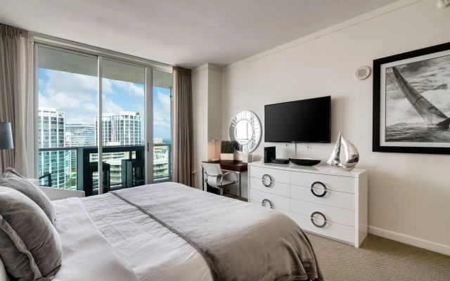 photo 2 of Ocean, Marina & City View Studio + Balcony #2