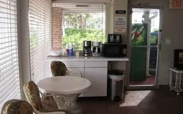 photo 3 of Ocean Palm Resort Motel