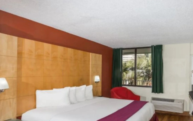 photo 5 of Ocean Reef Hotel
