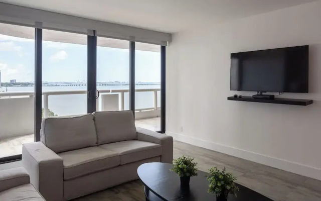photo 4 of Ocean View Condo With Gorgeous Miami Sunset
