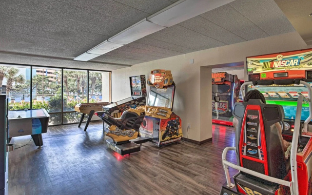 photo 5 of Oceanfront Myrtle Beach Studio w/ Huge Balcony!
