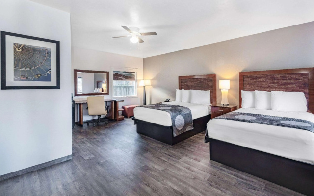 photo 4 of Oceanside Inn & Suites, a Days Inn by Wyndham