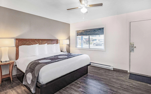 photo 5 of Oceanside Inn & Suites, a Days Inn by Wyndham