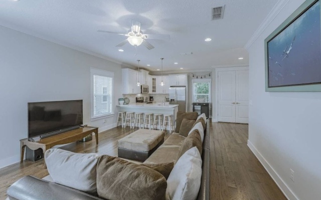 photo 3 of Oceanside Paradise - Ultra-modern Beach Townhouse
