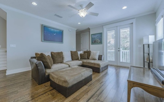 photo 5 of Oceanside Paradise - Ultra-modern Beach Townhouse