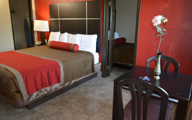 photo 4 of Harbor Inn and Suites Oceanside