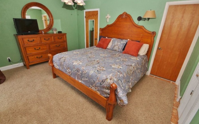 photo 3 of Oceanside Village E3 Apartment 2