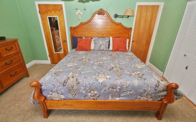photo 4 of Oceanside Village E3 Apartment 2