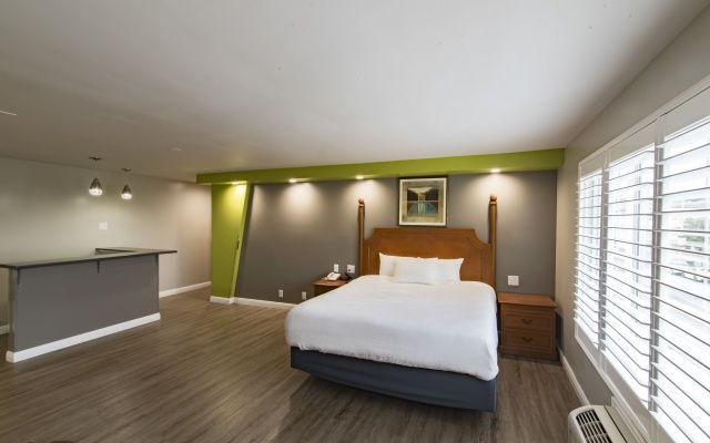photo 3 of The SeaScape Inn