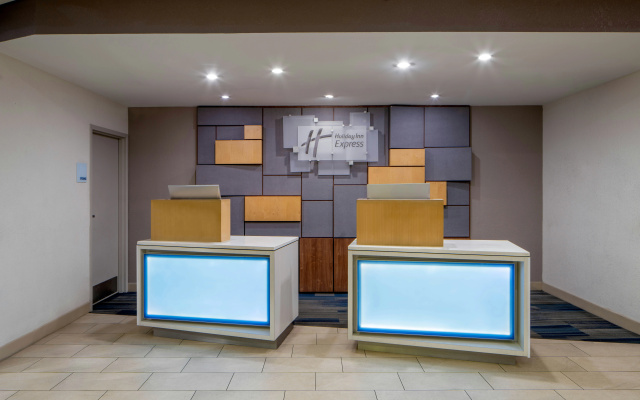 photo 5 of Holiday Inn Express New Orleans Downtown by IHG