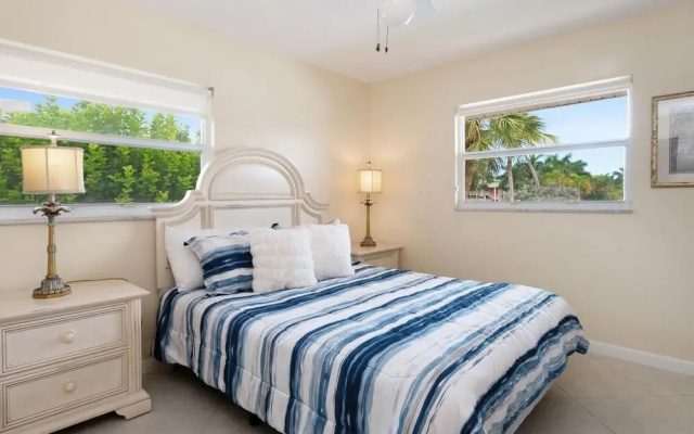 photo 2 of Olde Naples Condo #807